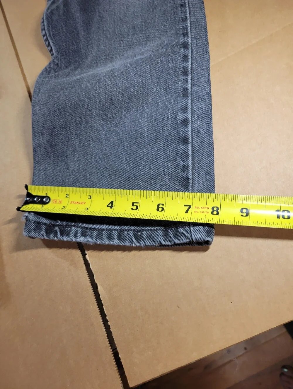 Vintage Levi's Men's Washed Gray Regular fit Jeans distressed